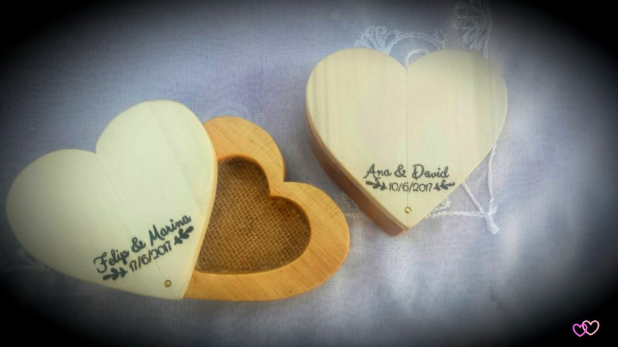 hecho con madera reciclada